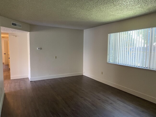 Building Photo - 3000 Jade Way