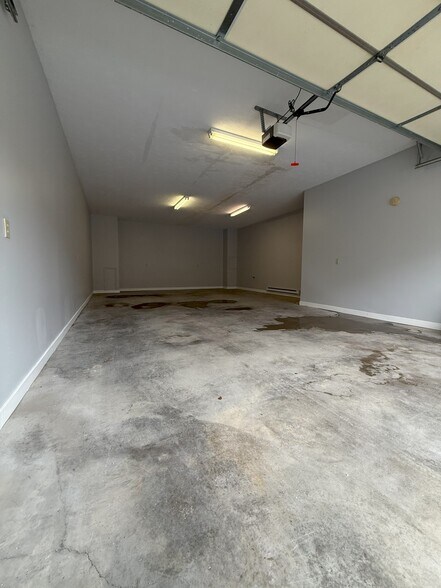 Building Photo - 113 Rystan Pl