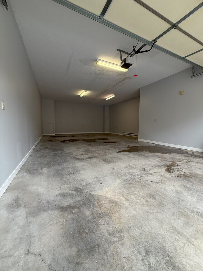 Building Photo - 113 Rystan Pl