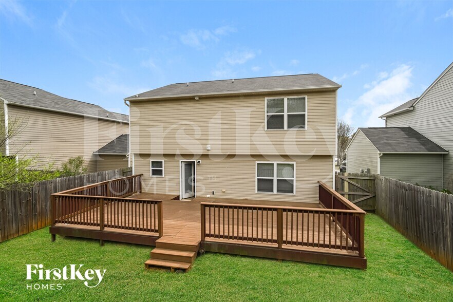 Building Photo - 9017 Sharpes Cir