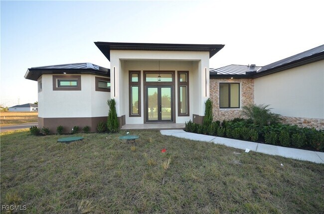 Building Photo - 2416 Diplomat Pkwy W