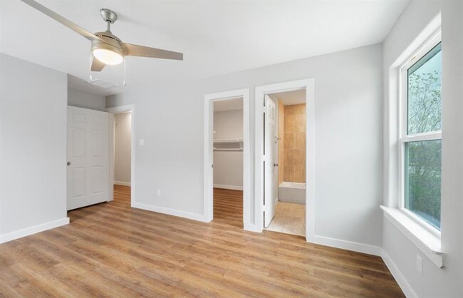 Building Photo - 8715 Bertwood St