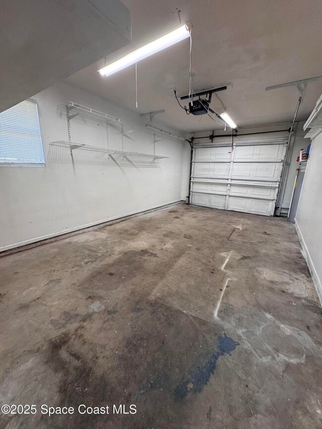 Building Photo - 1148 Newbern St NE