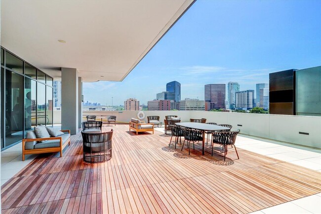 Building Photo - 1600 Post Oak Blvd