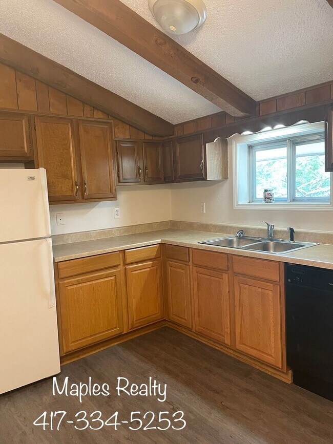 Building Photo - 2 bed / 1 bath apartment in Kirbyville