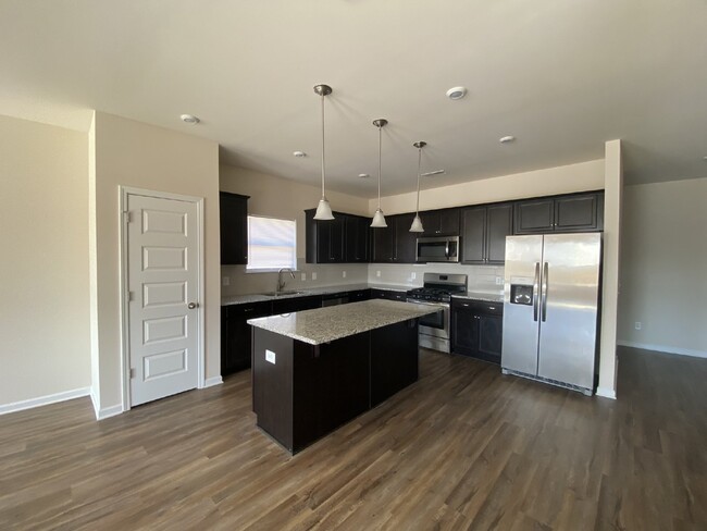 Building Photo - Beautiful home in Lantern Pointe!