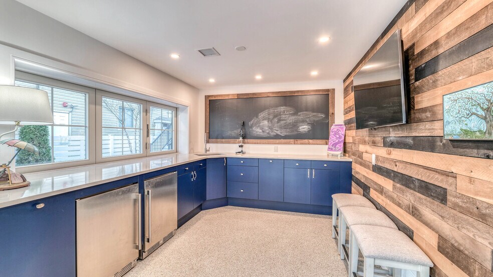 Building Photo - 101 S Madison Ave