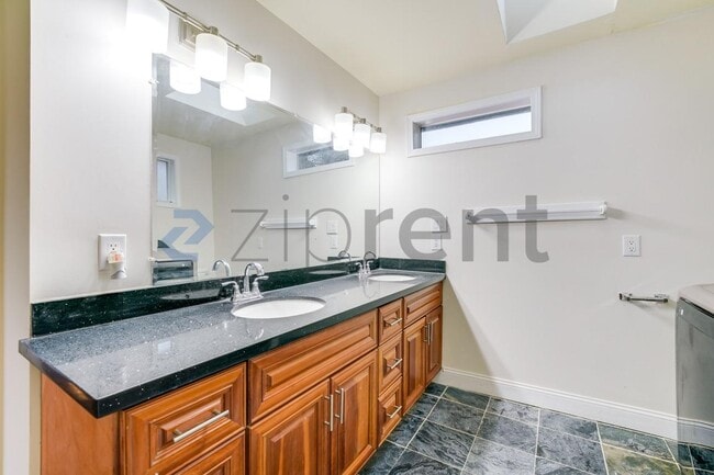 Building Photo - 10123 Cornell Ave S