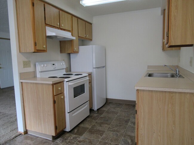Building Photo - Quiet Two Bedroom Apartment in Keizer