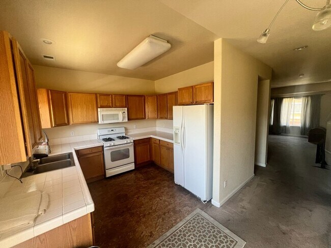 Building Photo - Reno Rental Finders - 4659 Kathleen Denise Ln., Reno, NV 89503
