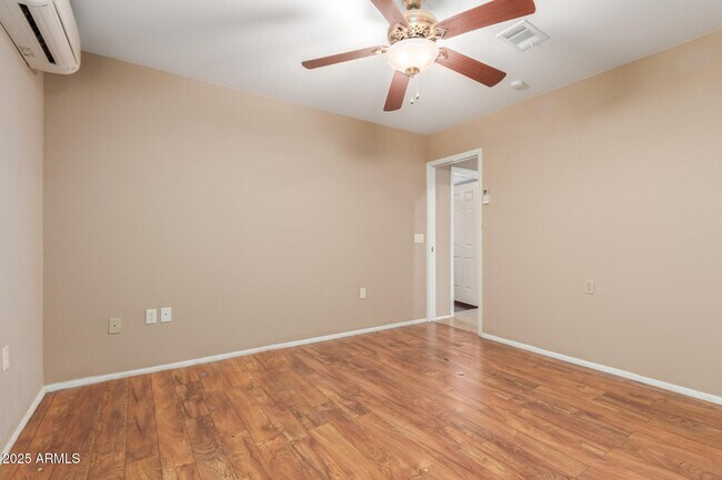 Building Photo - 13827 N Tan Tara Dr