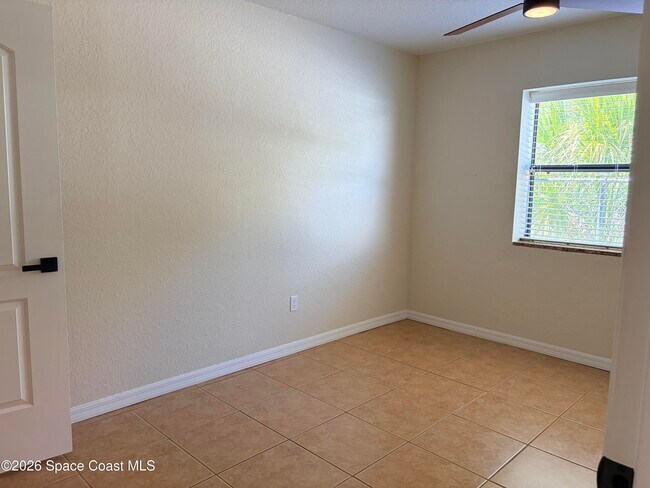 Building Photo - 1464 Guava Ave