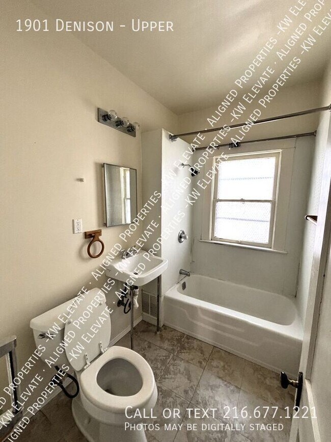 Building Photo - 1901 Denison-Upper