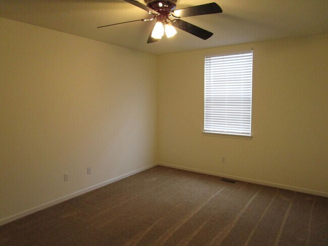 Building Photo - 3538-3540-3540 Prescott Dr