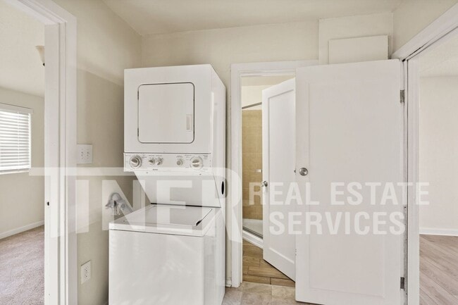 Building Photo - 2305 Garfield Ave