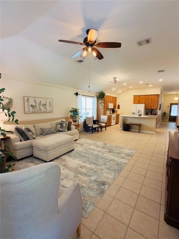 Building Photo - 9300 Pioneer Forest Dr