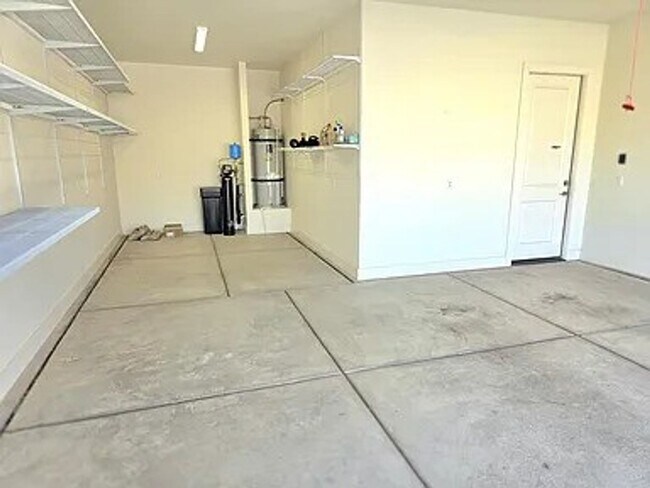 Building Photo - 3 Bedroom Home In 55+ Community!
