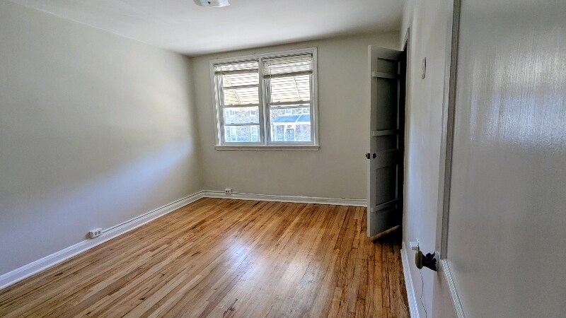 Building Photo - 2920 Benson Ave
