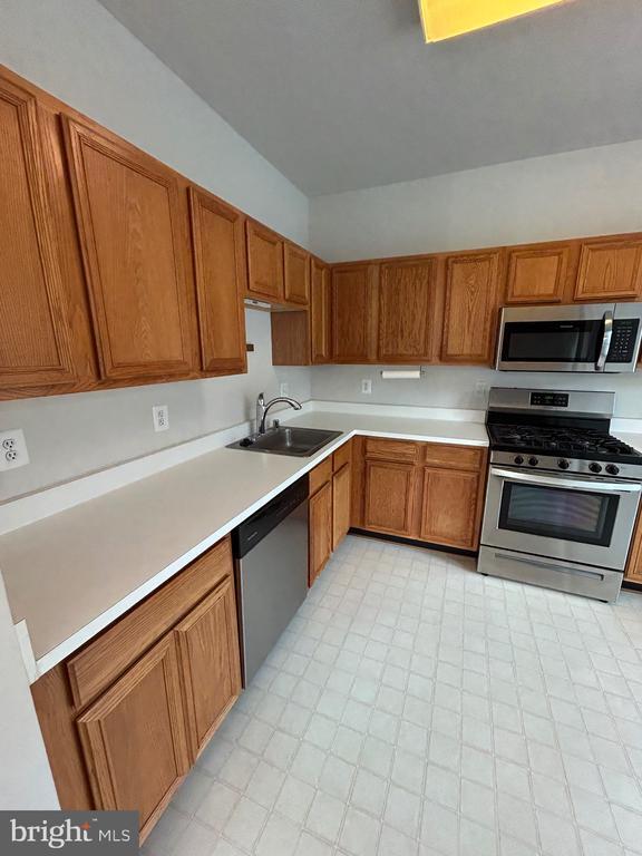 Building Photo - 46614 Drysdale Terrace