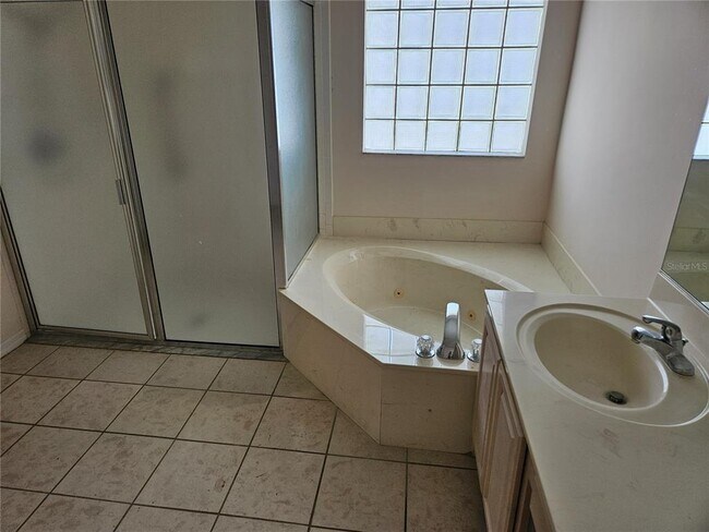 Building Photo - 2421 E Del Webb Blvd