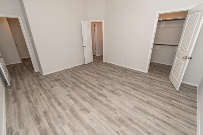 Building Photo - 5503 Gouldburn River Dr