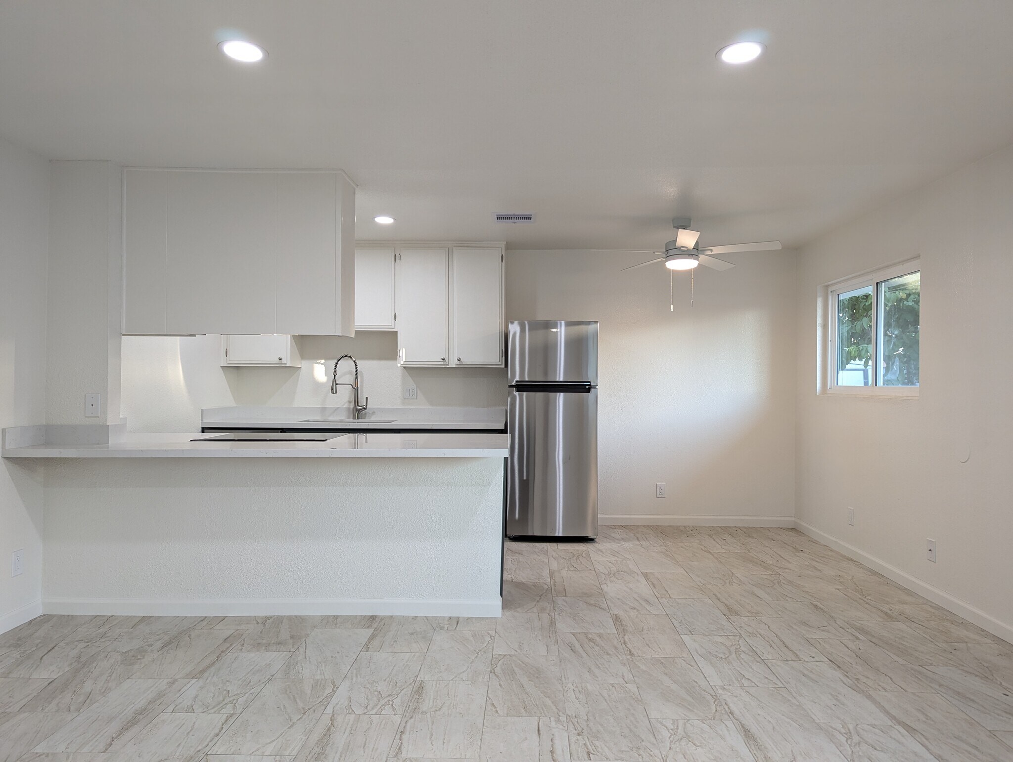 Building Photo - 73443 Catalina Way