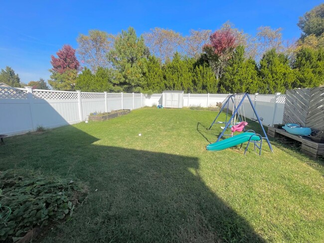 Building Photo - Large 2-Story Home in Cornerstone