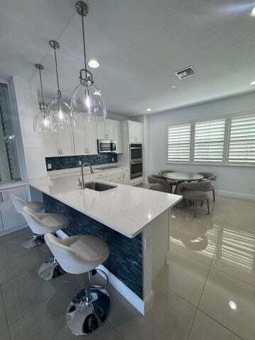 Building Photo - 613 Windward Cir N