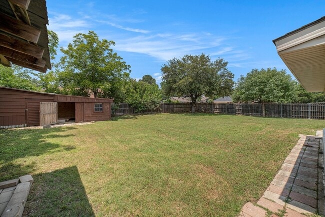 Building Photo - 2940 Flamingo Cir