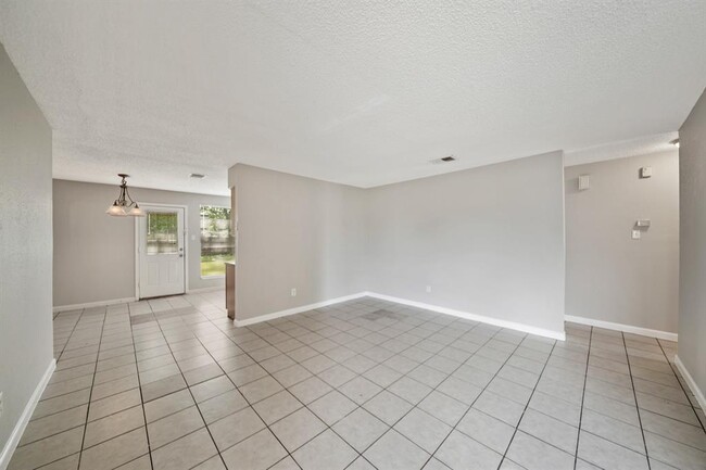 Building Photo - 11506 Fruitwood Dr