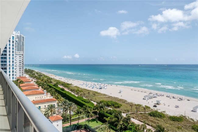 Building Photo - 5875 Collins Ave
