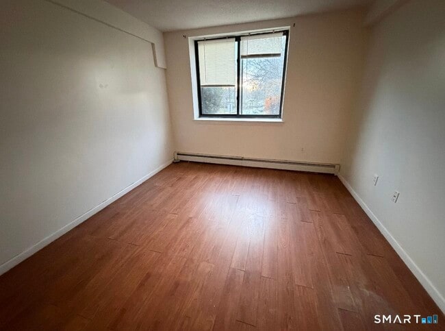 Building Photo - 54 Grafton St