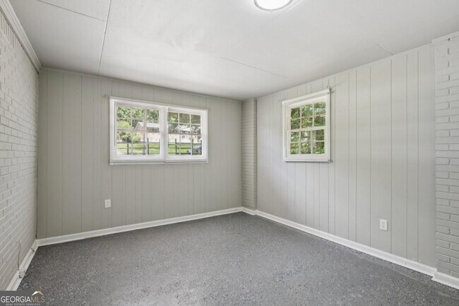 Building Photo - 3036 Will Rogers Pl SE