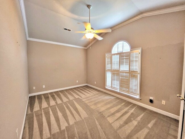 Building Photo - HOUSE FOR RENT - DECATUR