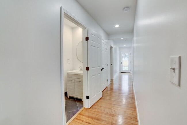 Building Photo - Brookside Bungalow! Newly Remodeled!