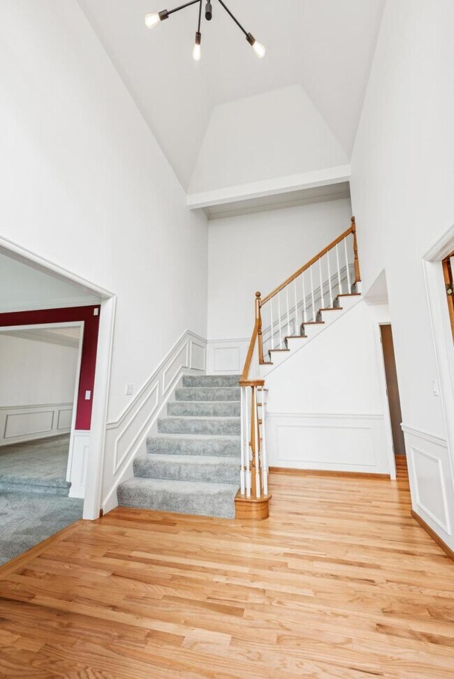 Building Photo - 4 bedroom in Redmond WA 98053