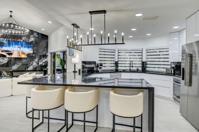 Building Photo - 13302 Doubletree Cir