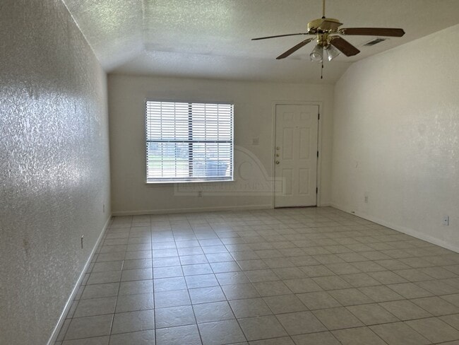 Building Photo - 2807 Edgefield St