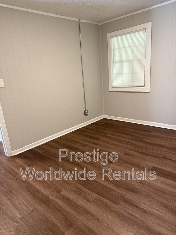 Building Photo - 3103 Head St