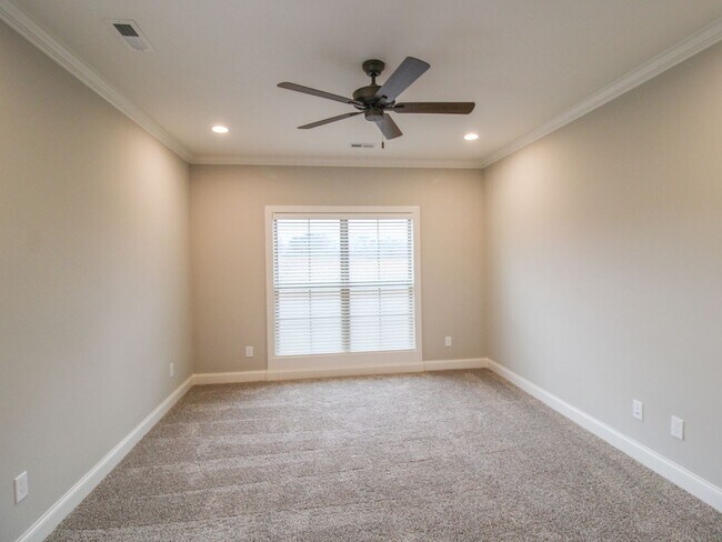 Building Photo - Beautiful two story home at Whispering Pines!