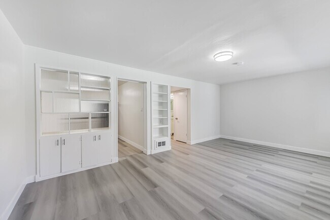 Floorplan - 245 Lee Street