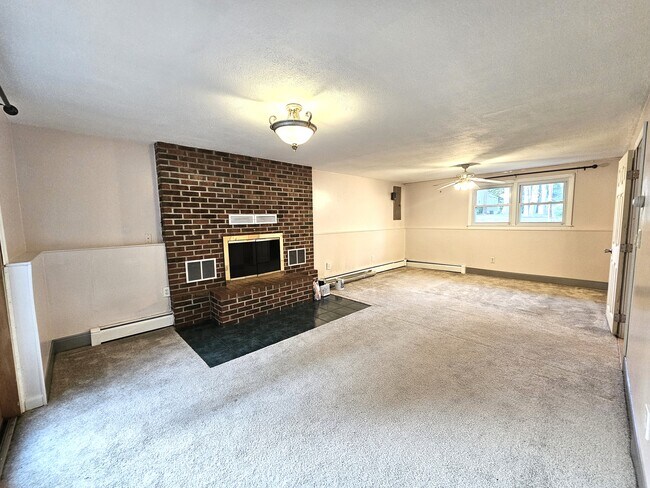 Building Photo - 9 Kitchell Pl