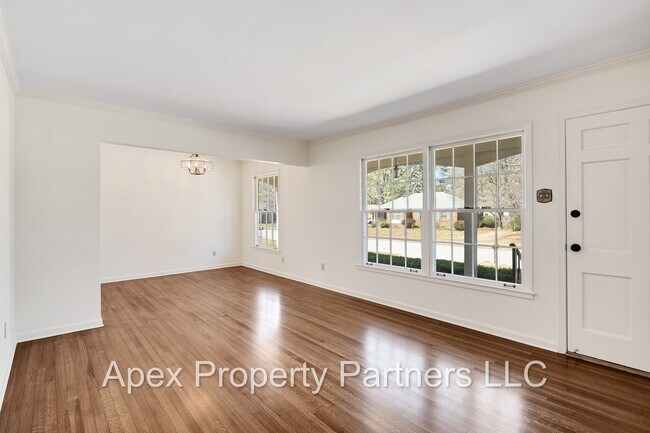 Building Photo - 5319 Chickasaw Rd