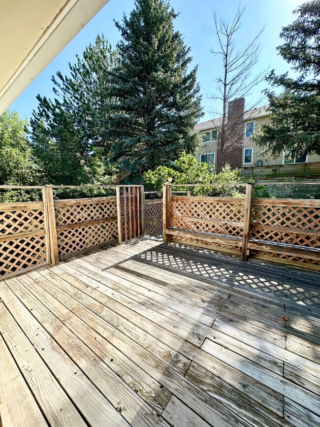 Building Photo - "Spacious 4-Bedroom Retreat with 2.5 Baths...