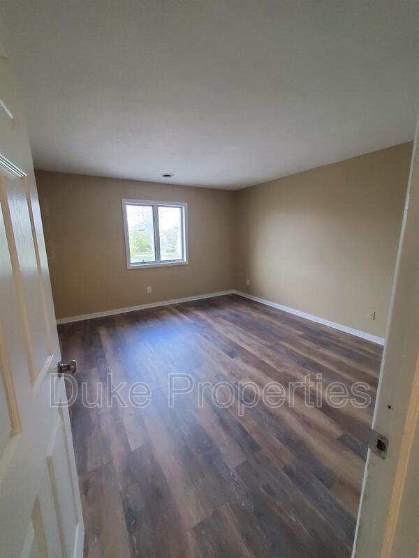 Building Photo - 70 Market St