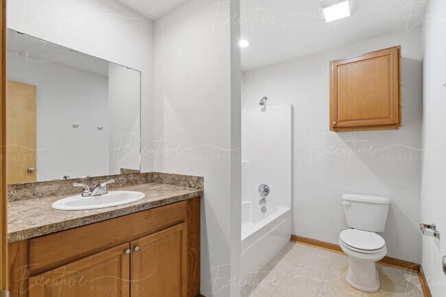 Building Photo - 2220 N Malcolm St