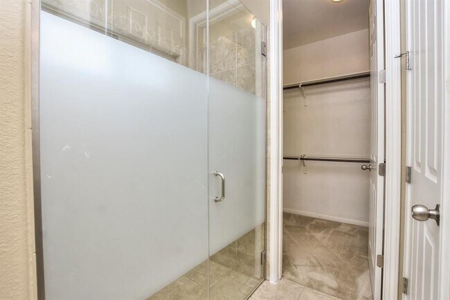 Building Photo - 1232 Clearwing Cir