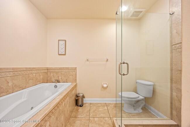 Building Photo - 601 N Miramar Ave
