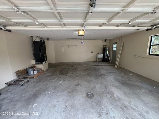 Building Photo - 6335 S Tropical Trail