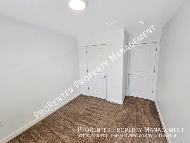 Building Photo - 2802 N Airmen Ave